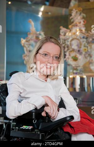 Rollstuhlfahrer in Meissen auf Schloss Albrechtsburg Stockfoto