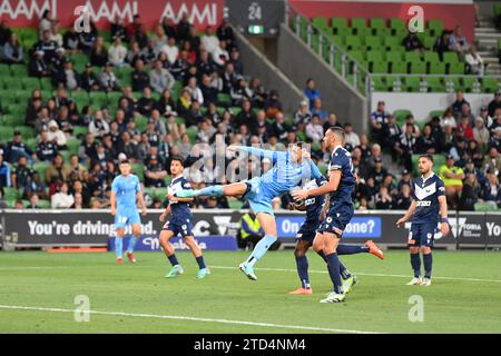 MELBOURNE, AUSTRALIEN 16. Dezember 2023. A Leagues Soccer, Melbourne Victory FC gegen Sydney FC im AAMI Park in Melbourne. Quelle: Karl Phillipson/Alamy Live News Stockfoto