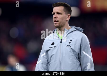 Genua, Italien. Dezember 2023. Wojciech Szczesny von Juventus FC sieht beim Fußball-Spiel der Serie A zwischen Genua FC und Juventus FC am 15. Dezember 2023 im Stadio Luigi Ferraris in Genova, Italien, an. Quelle: Marco Canoniero/Alamy Live News Stockfoto