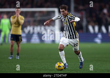 Genua, Italien. Dezember 2023. Fabio Miretti vom FC Juventus im Spiel während des Fußballspiels der Serie A zwischen Genua FC und Juventus FC im Stadio Luigi Ferraris am 15. Dezember 2023 in Genova, Italien. Quelle: Marco Canoniero/Alamy Live News Stockfoto