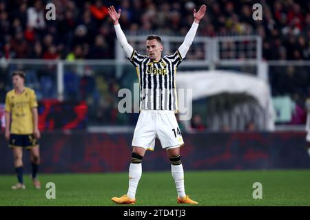 Genua, Italien. Dezember 2023. Arkadiusz Milik von Juventus FC Gesten während des Fußballspiels der Serie A zwischen Genua FC und Juventus FC im Stadio Luigi Ferraris am 15. Dezember 2023 in Genova, Italien. Quelle: Marco Canoniero/Alamy Live News Stockfoto