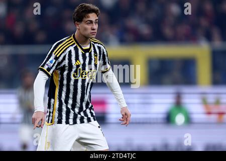 Genua, Italien. Dezember 2023. Kenan Yildiz von Juventus FC sieht beim Fußball-Spiel der Serie A zwischen Genua FC und Juventus FC am 15. Dezember 2023 im Stadio Luigi Ferraris in Genova, Italien, zu. Quelle: Marco Canoniero/Alamy Live News Stockfoto