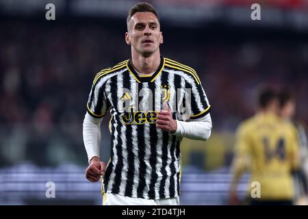Genua, Italien. Dezember 2023. Arkadiusz Milik von Juventus FC sieht beim Fußball-Spiel der Serie A zwischen Genua FC und Juventus FC am 15. Dezember 2023 im Stadio Luigi Ferraris in Genua, Italien, an. Quelle: Marco Canoniero/Alamy Live News Stockfoto