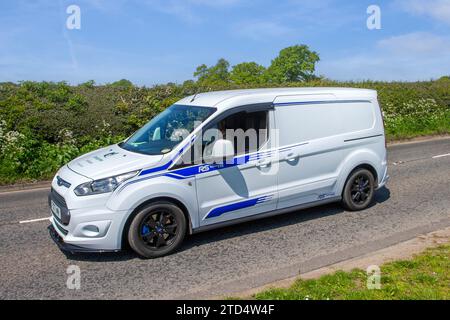 2017 White Ford Transit Connect 240 Limited 1,5 TDCi 120 L2H1 LWB Start/Stopp LCV Panel Van Diesel 1499 ccm. Custom Ford Transit Custom RS170 RS 170 Van Side Wing Streifen Vinyl Grafik Aufkleber 7 Abziehbilder Stockfoto