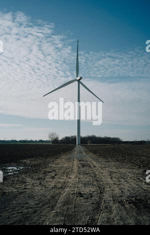 Eine Windturbine in einem Windpark in Michigans Daumengebiet, Tuscola County Stockfoto