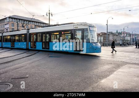 Göteborg, Schweden - november 13 2022: Straßenbahnen durch Brunnsparken Stockfoto