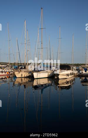 Segelboote, ACI Marina, Pula, Kroatien Stockfoto