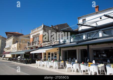 Restaurant Im Freien, Altstadt, Porec, Kroatien Stockfoto