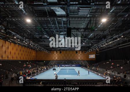 Dezember 2023; Excel Centre, Newham, London, England; Ultimate Tennis Showdown Grand Final Tag 2; Ein allgemeiner Blick auf UTS Londons Court im Excel Centre, bevor das Spiel am 2. Tag beginnt Stockfoto