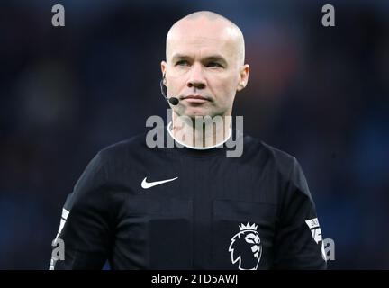 Dezember 2023; Etihad Stadium, Manchester, England; Premier League Football, Manchester City gegen Crystal Palace; Schiedsrichter Paul Tierney Stockfoto