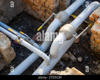 Neue Leitungen der Stadtkommunikation der Wasserversorgung Stockfoto