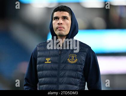 João Virgínia 12# of Everton Football Club inspiziert das Feld vor dem Spiel während des Premier League-Spiels Burnley gegen Everton in Turf Moor, Burnley, Großbritannien, 16. Dezember 2023 (Foto: Cody Froggatt/News Images) in Burnley, Großbritannien am 16. Dezember 2023. (Foto: Cody Froggatt/News Images/SIPA USA) Stockfoto