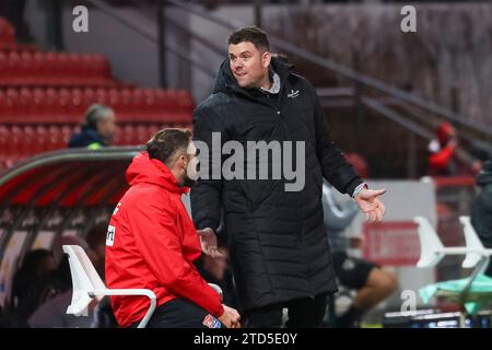 Marc Unterberger (SpVgg Unterhaching, Trainer), SpVgg Unterhaching vs. SC Preussen Münster, Fussball, 3. Liga, 19. Spieltag, Saison 23/24, 16.12.2023, DFL-VORSCHRIFTEN VERBIETEN JEDE VERWENDUNG VON FOTOGRAFIEN ALS BILDSEQUENZEN, Foto: Eibner-Pressefoto/Jenni Maul Stockfoto