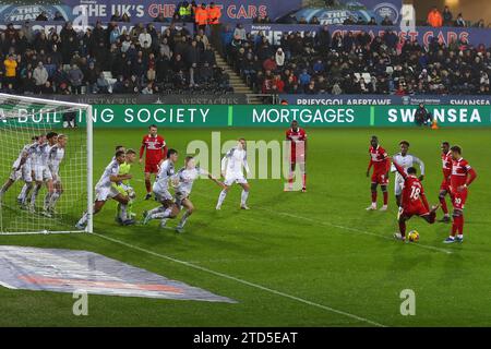 Swansea, Wales, Großbritannien. Dezember 2023. Samuel Silvera aus Middlesbrough (18) erzielt seinen Teams das 2. Tor. EFL Skybet-Meisterschaftsspiel, Swansea City gegen Middlesbrough im Stadion Swansea.com in Swansea, Wales am Samstag, den 16. Dezember 2023. Dieses Bild darf nur für redaktionelle Zwecke verwendet werden. Nur redaktionelle Verwendung, Bild von Andrew Orchard/Andrew Orchard Sportfotografie/Alamy Live News Stockfoto