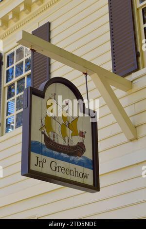 John Greenhow Ladenschild an der Duke of Gloucester Street in Colonial Williamsburg, Virginia Stockfoto