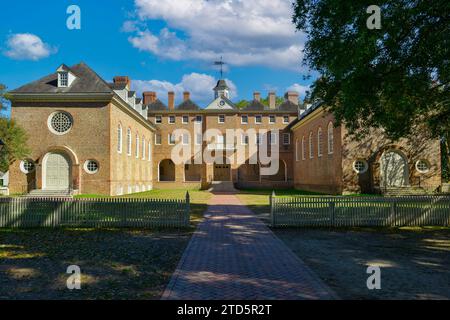 Das Wren-Gebäude auf dem Campus des William & Mary College in Williamsburg, Virginia Stockfoto