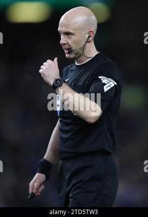 Burnley, Großbritannien. Dezember 2023. Schiedsrichter Anthony Taylor während des Premier League-Spiels in Turf Moor, Burnley. Der Bildnachweis sollte lauten: Jessica Hornby/Sportimage Credit: Sportimage Ltd/Alamy Live News Stockfoto