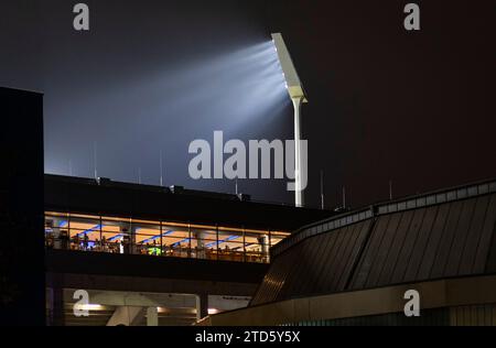 Bochum Deutschland. Dezember 2023. Flutlicht des Ruhrstadions VfL Bochum - Union Berlin 16.12.2023 Copyright (nur für journalistische Zwecke) by : Mor Stockfoto