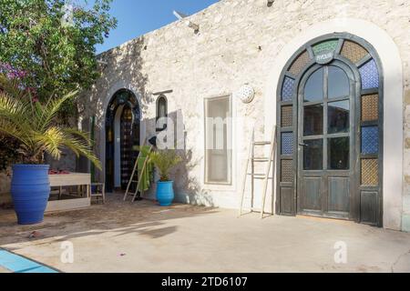 Urlaub Marokko Essaouira Strand Sand Architektur Tiere Pferde Kamele Arabisch Marokkanische Sommer Sport Meer Stockfoto