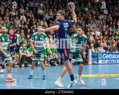 Johannes Golla (SG Flensburg-Handewitt, #04) kommt am Kreis frei zum Wurf, frisch auf Goeppingen vs. SG Flensburg-Handewitt, 1. Bundesliga, Handball, Herren, 16.12.2023 Foto: EIBNER/Michael Schmidt Stockfoto