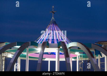 Sanctuaire Marial de Popenguine, der Marienschrein in Popenguine im Bau. Senegal, Afrika. 06.12.2023 Stockfoto