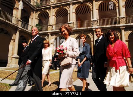 04/23/2007. Universität Alcala de Henares. Madrid Spanien. Verleihung des Cervantes-Preises an Gamoneda. Die Veranstaltung wurde von ihren Majestäten, den Königen, geleitet. Foto: Von St. Bernhard. Archdc. Quelle: Album / Archivo ABC / Eduardo San Bernardo Stockfoto