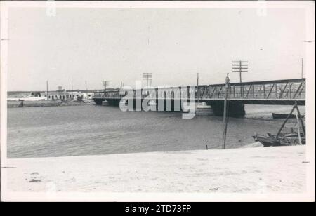 12/31/1961. Brücke, die die Stadt Isla Cristina (Huelva) mit dem Rest der Provinz verbindet. Quelle: Album / Archivo ABC / Kores Stockfoto