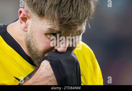 Augsburg, Deutschland. Dezember 2023. Niclas Fuellkrug, Füllkrug, BVB 14 im Spiel FC AUGSBURG - BORUSSIA DORTMUND 1-1 am 16. Dezember 2023 in Augsburg. Saison 2023/2024, 1.Bundesliga, FCA, BVB, Spieltag 15, 15.Spieltag © Peter Schatz / Alamy Live News - DFL-VORSCHRIFTEN VERBIETEN DIE VERWENDUNG VON FOTOGRAFIEN als BILDSEQUENZEN und/oder QUASI-VIDEO - Credit: Peter Schatz/Alamy Live News Stockfoto