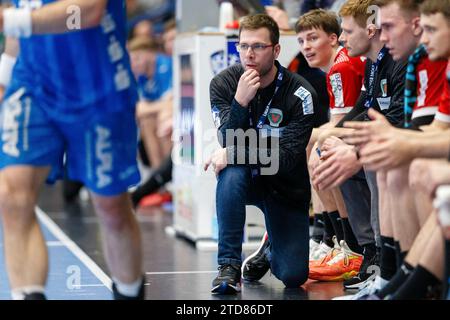 Jaron Siewert (Fuechse Berlin, Trainer) GER, TBV Lemgo Lippe vs. Fuechse Berlin, Handball, 1. Bundesliga 17. Spieltag, Spielzeit 2023/2024, 16.12.2023 Foto: Eibner-Pressefoto / Jan Strohdiek Stockfoto