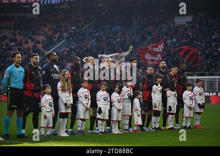 Mailand, Italien. 17. Dezember 2023. Das Team des AC Mailand während des italienischen Fußballspiels der Serie A zwischen AC Mailand und AC Monza am 17. Dezember 2023 im Giuseppe Meazza San Siro Siro Stadion in Mailand. Foto Tiziano Ballabio Credit: Tiziano Ballabio/Alamy Live News Stockfoto