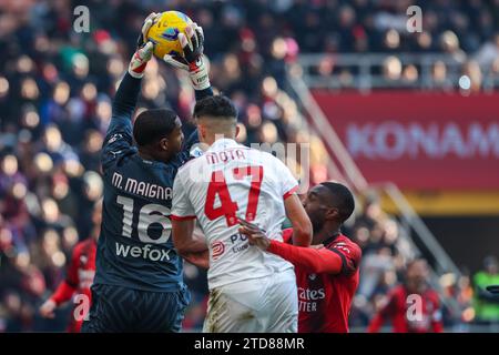 Mailand, Italien. Dezember 2023. Mailand, Italien. 17. Dezember 2023. Mike Maignan vom AC Mailand wurde am 17. Dezember 2023/24 während des Fußballspiels der Serie A zwischen dem AC Mailand und dem AC Monza im San Siro Stadion in Mailand, Italien gesehen 2023. Credit: Independent Photo Agency Srl/Alamy Live News Credit: Independent Photo Agency/Alamy Live News Stockfoto