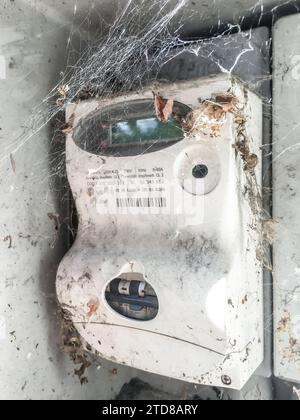 Nicht verwendeter Schaltkasten. Vintage. Verlassen. Stockfoto