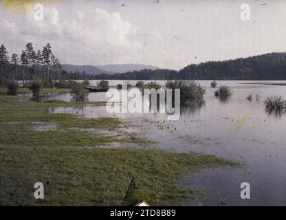 Elgsjo, Norwegen Seeufer, Natur, Umwelt, Landschaft, Wald, Holz, See, Teich, Hydrographie, von Kongsberg nach Notodden, Kongsberg, Notodden, 02/09/1910 - 02/09/1910, Léon, Auguste, Fotograf, 1910 - Albert Kahn und Auguste Léon Reise nach Skandinavien (9. August-14. September), Autochrome, Foto, Glas, Autochrome, Foto, positiv, Horizontal, Format 9 x 12 cm Stockfoto