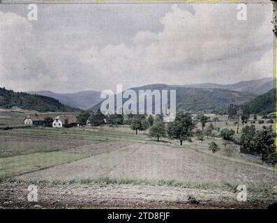 Kirchberg, Oberrhein, Elsass, Frankreich Vallée de la Doller, Ballon des Elsass, erster Weltkrieg, Habitat, Architektur, Mount, Mountain, Border, Valley, Front, Schornstein, Panorama der Stadt, Frankreich, Kirchberg, Vallée de the Doller, Elsass Ballon, Kirchberg, 02/06/1917 - 02/06/1917, Castelnau, Paul, 1917 - Elsass - Paul Castelnau (fotografischer Teil der Armee) - (Juni), Autochrome, Foto, Glas, Autochrome, Foto, positiv, Horizontal, Format 9 x 12 cm Stockfoto