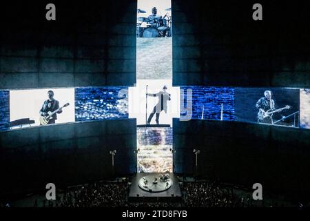 U2 tritt live in der Sphere in Las Vegas auf Stockfoto