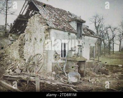 Vignemont, Frankreich, Habitat, Architektur, Erster Weltkrieg, ländliche Architektur, Wohngebäude, Ruinen, Front, Bombenangriffe, Rubel, Nachkriegszeit, Frankreich, Vignemont, Krieg: Ruinen von Häusern in Vignemont, Vignemont, 26/03/1919 - 26/03/1919, Passet, Stéphane, Fotograf, 1919 - verwüstete Regionen Oise - Stéphane Passet - (März), Autochrome, Foto, Glas, Autochrome, Foto, positiv Stockfoto