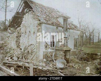 Vignemont, Frankreich, Habitat, Architektur, Erster Weltkrieg, ländliche Architektur, Wohngebäude, Ruinen, Front, Bombenangriffe, Rubel, Nachkriegszeit, Frankreich, Vignemont, Krieg: Ruinen von Häusern in Vignemont, Vignemont, 26/03/1919 - 26/03/1919, Passet, Stéphane, Fotograf, 1919 - verwüstete Regionen Oise - Stéphane Passet - (März), Autochrome, Foto, Glas, Autochrome, Foto, positiv Stockfoto