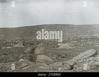 ABA el Lissan, Arabien (heutiges Jordanien) türkische Verteidigungsorganisationen, Natur, Umwelt, Habitat, Architektur, Kunst, Landschaft, archäologische Überreste, befestigte Architektur, Antike, Arabien, Abel Lesan, Ruinen von Khirbet Abel Lesan türkische Verteidigungsorganisationen, Aba el-Lissan, 14/03/1918 - 14/03/1918, Castelnau, Paul, 1918 - Nahost, Ägypten, Palästina, Chypre - Paul Castelnau (fotografischer Teil der Armee) - (9. Januar-6. Oktober), Autochrome, Foto, Glas, Autochrome, Foto, positiv, Horizontal, Format 9 x 12 cm Stockfoto