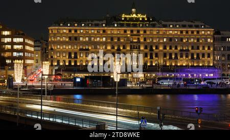 Stockholm, Schweden, 12. Dezember 2023. Grand Hotel in Stockholm am späten Abend Stockfoto