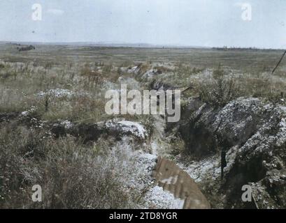 Umgebung von Reims, Marne, Champagne, Frankreich, Natur, Umwelt, Erster Weltkrieg, Landschaft, Front, Gräben, Nachkriegszeit, Frankreich, Panorama on the Champagne Mountains, Reims, 08/08/1919 - 08/1919, Cuville, Fernand, 1919 - verwüstete Regionen, Marne, Aisne - Fernand Cuville - (August), Autochrome, Foto, Glas, Autochrome, Foto, positiv Stockfoto