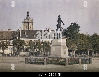 Colmar, Oberrhein, Elsass, Frankreich, Persönlichkeit, Kunst, Inschrift, Information, Habitat, Architektur, militärische Persönlichkeit, Skulptur, Glockenturm, Statueninschrift, Straße, Viertel, Platz, religiöse Architektur, Frankreich, Colmar, Place Rapp., Colmar, 29.09/1919 - 29.09.1919, Cuville, Fernand, 1919 - Elsass - Fernand Cuville - (automne), Autochrome, Foto, Glas, Autochrome, Foto, positiv Stockfoto