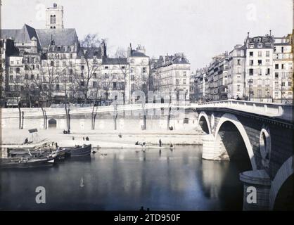 Paris (IV. Arr.), Frankreich die Louis-Philippe-Brücke und der Quai de l'Hôtel de Ville vom Quai de Bourbon aus gesehen, Religion, Habitat, Architektur, HD, Transport, Kirche, Fluss, Christentum, Turm, Bauingenieurwesen, existiert in High Definition, öffentliche Bauarchitektur, Quay, Straße, Bezirk, Flusstransport, See, Brücke, religiöse Architektur, Frankreich, Paris, Pont Louis Philippe, Arrondissement IV, 05.03/1920 - 05.03.1920, Léon, Auguste, Fotograf, Autochrome, Foto, Glas, Autochrome, Foto, positiv, Horizontal, Größe 9 x 12 cm Stockfoto