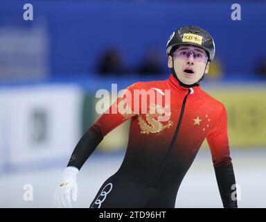 Seoul, Südkorea. Dezember 2023. Liu Shaoang aus China reagiert auf das 500-m-Finale A Der Männer bei der ISU World Cup Short Track Speed Skating Serie in Seoul, Südkorea, am 17. Dezember 2023. Quelle: Yao Qilin/Xinhua/Alamy Live News Stockfoto