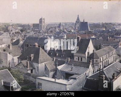 Dreux, Frankreich Allgemeine Ansicht der Stadt von der königlichen Kapelle Saint-Louis, Wohnraum, Architektur, Kirche, Dach, Turm, Glockenturm, Panorama der Stadt, Frankreich, Dreux, Allgemeine Ansicht von der Königskapelle, Dreux, 12/10/1920 - 12/10/1920, Léon, Auguste, Fotograf, 1920 - Eure, Eure-et-Loir - Auguste Léon - (Oktober), Autochrome, Foto, Glas, Autochrome, Foto, positiv, Horizontal, Format 9 x 12 cm Stockfoto