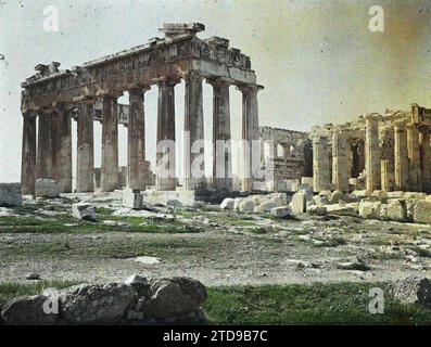 Athen, Griechenland auf der Akropolis, dem Parthenon. Überblick (mit den Überresten der äußeren Kolonnade) der Ostseite (die der Pronaos oder Eingangsportikus), Habitat, Architektur, Religion, Kunst, Tempel, archäologische Überreste, Säule, griechisch-römischer Polytheismus, Antike, religiöse Architektur, Griechenland, Athen, noch immer der Parthenon von Norden gesehen: die Kolonnade und die Vorderseite des Eingangs, Athènes, 06/10/1913 - 06/10/1913, Léon, Auguste, Fotograf, 1913 - Balkan, Italien - Léon Busy und Auguste Léon - (September bis 23. Oktober), Autochrome, Foto, Glas, Autochrome, Foto, positiv, Hor Stockfoto