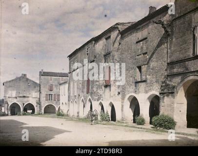 Saint-Macaire, Frankreich, Habitat, Architektur, ländliche Architektur, Wohnung, Straße, Bezirk, Bogen, Arkade/Arkade, Place, Frankreich, St Macaire, Place du Macadieu, Saint-Macaire, 06/1920 - 30.06.1920, Cuville, Fernand, 1920-1921 - Charente, Gironde, Basse-Pyrénées, Hautes Pyrénées - Fernand Cuville, Autochrome, Foto, Glas, Autochrome, Foto, positiv Stockfoto