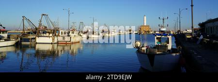 Der kleine Hafen von Marina di Ravenna Stockfoto