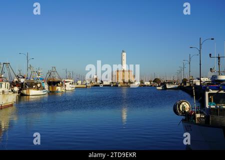 Der kleine Hafen von Marina di Ravenna Stockfoto