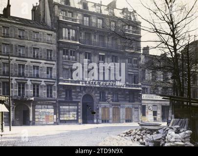 Paris (9. Arr.), Frankreich Häuser in der Rue Taitbout enteignet, für den Bau des Boulevard Haussmann, Wohngebäude, Architektur, Registrierung, Information, Schild, Werke, Handelsregister, Trümmer, Frankreich, Paris, Rue Taitbout, für den Bau des Bd Haussmann enteignete Häuser (Häuser gegenüber dem Boulevard), Arrondissement IX, 02/04/1923 - 02/04/1923, Léon, Auguste, Fotograf, Autochrome, Foto, Glas, Autochrome, Foto, positiv, Horizontal, Format 9 x 12 cm Stockfoto