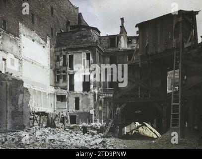 Paris (9. Arr.), Frankreich die Erweiterung des Boulevard Haussmann, Abrisse rue Taitbout, Wohngebäude, Architektur, Arbeiten, Straße, Bezirk, Trümmer, Frankreich, Paris, die Erweiterung des Boulevard Haussmann, Abbrucharbeiten in der Rue Taitbout, Arrondissement IX, 15.10/1923 - 15.10.1923, Léon, Auguste, Fotograf, Autochrome, Foto, Glas, Autochrome, Foto, positiv, Horizontal, Format 9 x 12 cm Stockfoto
